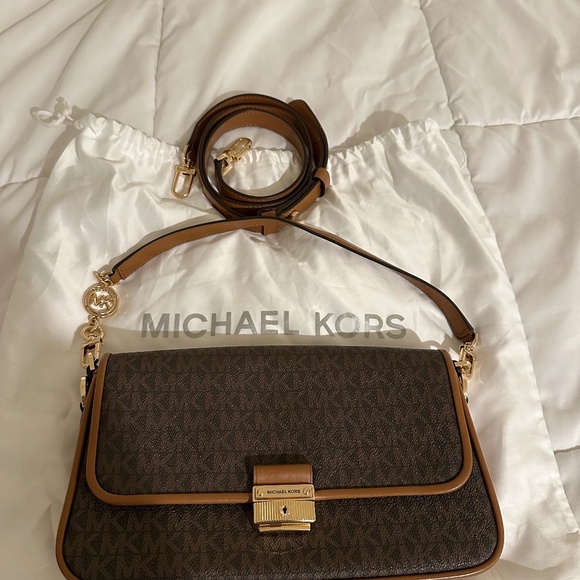 Purse - Picture 1 of 2